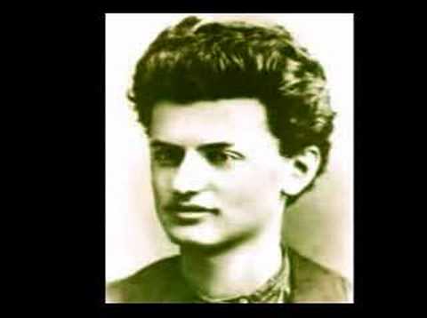 Canción a Trotsky