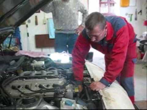 xjizz _ dropp - Repair of a Porsche 944 S2 cylinder head, destroyed by a broken secondary timing chain.