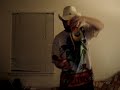 a overgown man sing his heart out to 112 this is a talent bomb