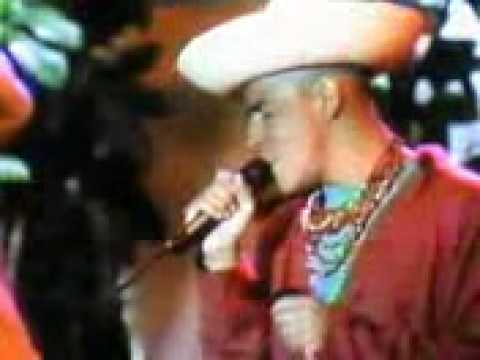 Video de Debajo del Mar de Café Tacvba