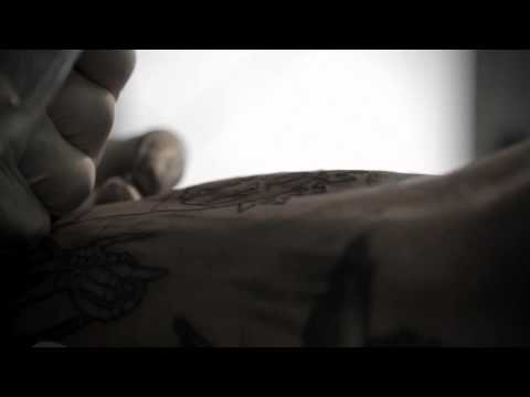 teaser exposition "A FLEUR DE PEAU"