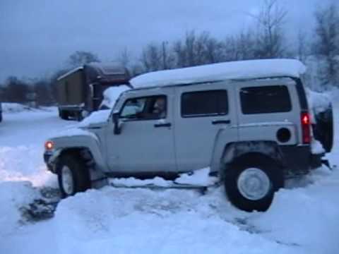 h3 - SNOW no problem for HUMMER.