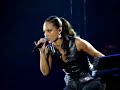 alicia keys in manila aug.5, 2008 opening.  sorry kung shaky, nanganmgawit na kc ko..hehe