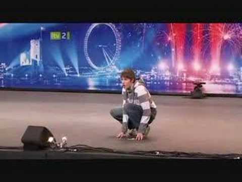 Gollum Impression on Britain's Got Talent 2008. (Smeagol / Andrew Swallow)