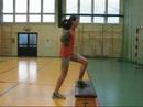 SI?A I DYNAMIKA MI??NI N�G - wst?powanie z kopni?ciem