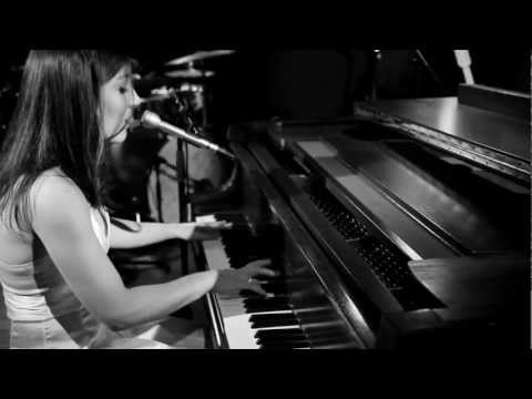 Miss White And the Drunken Piano - Bitter Better (Clip 2012)