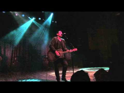 Dewald Wasserfall sings in Arnhem (NL) at the Afrikaans Musiekfees