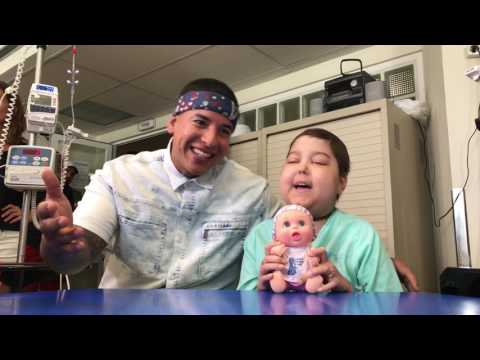 Daddy Yankee cantó "Despacito" con una niña enferma de cáncer (VIDEO)