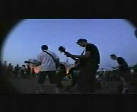 Streetmusic 1995 at Reichstag Berlin ...