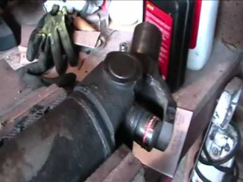 how to remove a u joint