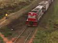 Locomotiva u20c da Ferroban indo para Bauru