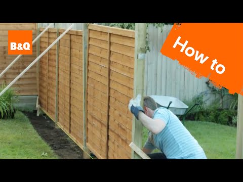 how to fit fence panels