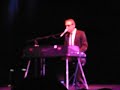 une raret�, alain chamfort interpr�tant en live 