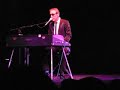 une raret�, alain chamfort interpr�tant en live 