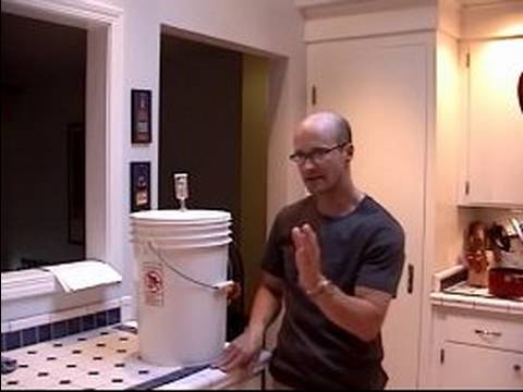 How to Home Brew Dark Lager : Fermenting Home Brewed Black Lager Beer