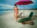 perempuan liar mabok bikini di pantai adegan panas bioskop indonesia