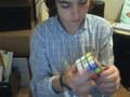 Moi moi et moi qui resout le rubics cube