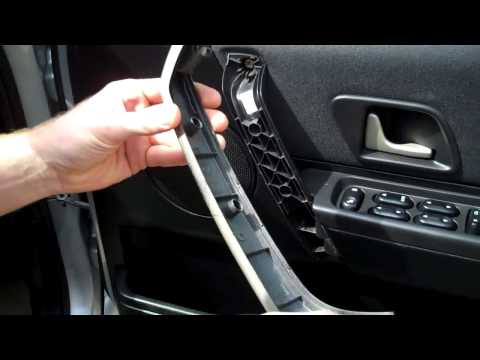 How to change interior door pull in Land Rover Freelander