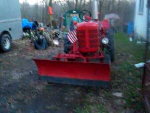 how to remove farmall h carburetor