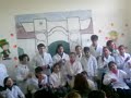 estos chicos del colegio especial cantaron con el lenguaje de se�as en el acto del 9 de julio. pensar que ellos no son sordos-mudos...,