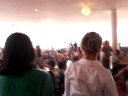 Ativistas intervêm em oficina de hambúrguere p/ crianças. Ativistas intervêm em oficina de hambúrguere p/ crianças.
