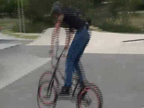 BMX BIKES TRICKS STUNTS CRASHES