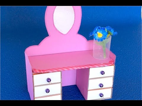 Искусственные цветы в аквариуме Искусственные цветы в аквариуме