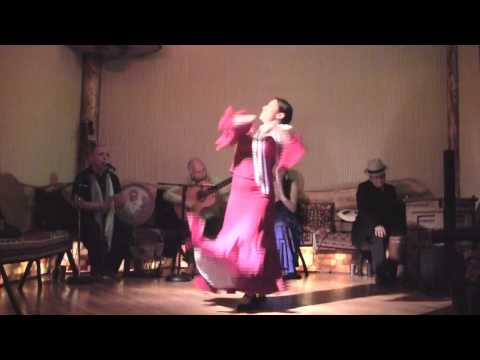 Kasandra "La China" dances alegrias
