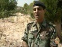 تقرير : سلام خضرتاريخ بث التقرير : 9/10/2008تستمر في جنوب لبنان عمليات تنظيف القرى والبلدات من القنابل العنقودية التي ألقت بها إسرائيل خلال حربها على لبنان في صيف العام الفين وستة, والمقدرة بنحومليون قنبلة غير متفجرة, وفي الوقت الذي يتخوف فيه مكتب الامم المتحدة من وقف تمويل برنامج نزع الالغام, يؤكد المكتب الإقليمي لنزع الالغام في الجيش اللبناني ان هذا العمل لن يتوقف.