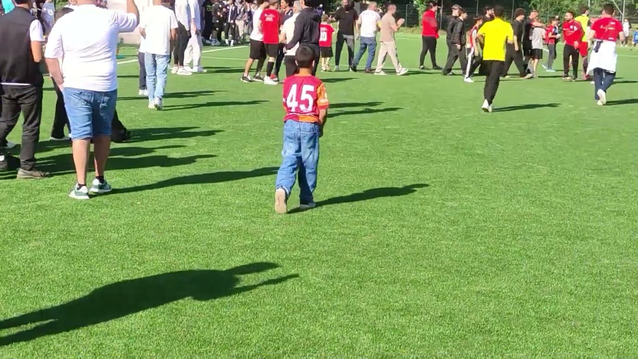  Schlusspfiff Meisterschaft & Aufstieg Landesliga - Riesenparty, TSV Düren 