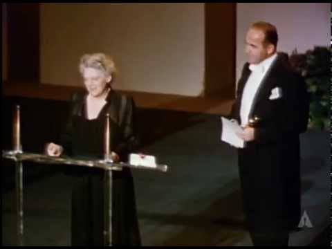 Judy Holliday winning Best Actress for