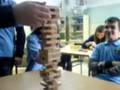 Playing Jenga Turnul Stabil