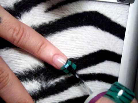 Zebra nails with Mac Reflect