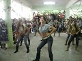Luiza e suas amigas dançando