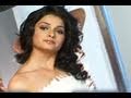 Planet Bollywood - Shahrukh hosts Holi party, Akshay Kumar isn't the real Khiladi, & more hot Bollywood news...