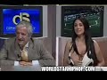 Presentadora Italiana enseñando chichi en vivo