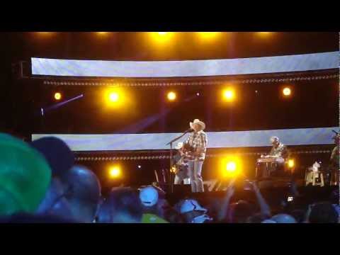 Chatahoochie (LIve CMA Fest 2012)