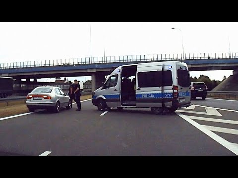DZIELNE CHŁOPAKI ZATRZYMAŁY RUCH NA AUTOSTRADZIE