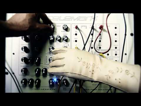 Analogue Solutions - SUB frequencies = headphones required... Here's a first look at the Analogue Solutions Telemark V2.0 synthesizer. The new release features the addition of a ...