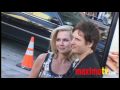 www.maximotv.com http peter facinelli (twilight) and jennie garth (beverly hills 90210) arriving at the premiere of 