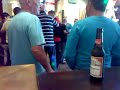 Bunyó a bárban