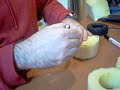 comprar un bloque de espuma en tiendas de tapiceria, y a continuacion recortarla a medida con un cutter bien afilado