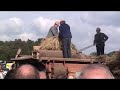 Dreschen und Pressen beim Erntedankumzug Ostbervern Brock 2010