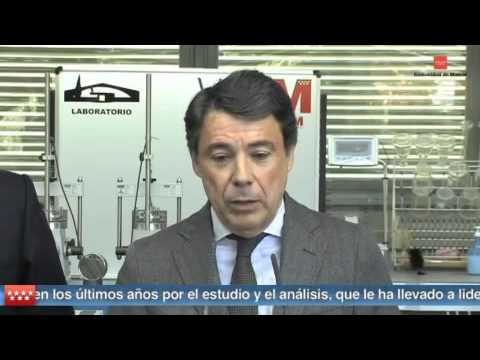 PresidenciaComMadrid - El Presidente de la Comunidad, Ignacio González, acompañado por el Consejero de Transportes, Infraestructuras y Vivienda, Pablo Cavero, visita el laboratorio...
