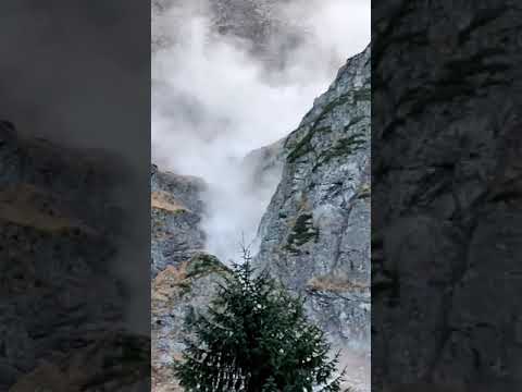 Lawina kamienna w rejonie Morskiego Oka – KU PRZESTRODZE