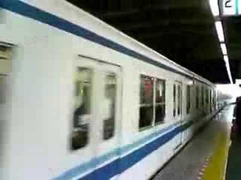 なかなか便利で使い勝手がヨイ東武野田線：流山おおたかの森駅電車入線
