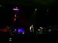 eddy mitchell en concert � pechbonnieu joue pas de boogie woogie en rappel.