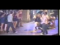 Drag Queens Punch down two drunk yobs (Bully's) - Travestieten slaan twee dronke boosdoeners neer