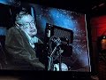 Stephen Hawking faz grandes perguntas sobre o universo