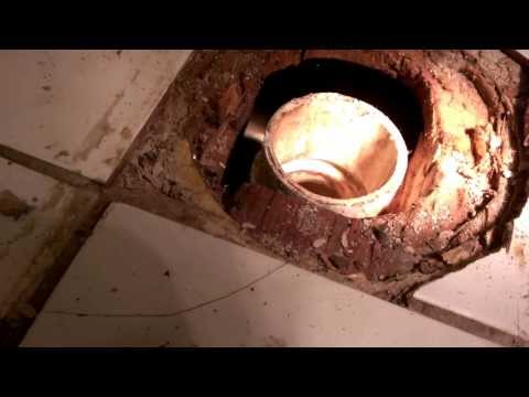 how to remove pvc toilet flange